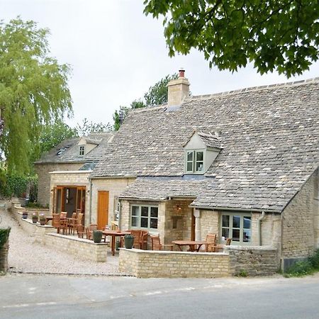 The Plough B&B Bourton-on-the-Water Bagian luar foto