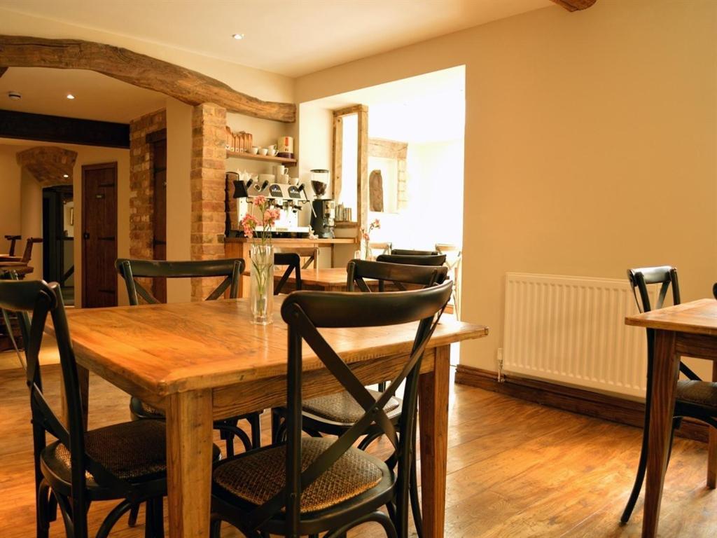 The Plough B&B Bourton-on-the-Water Bagian luar foto